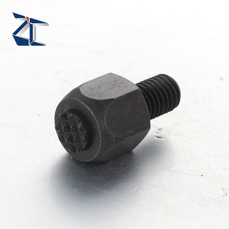 Füße mit gezahntem Ende ZT46