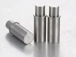 Federst&ouml;&szlig;el aus Edelstahl