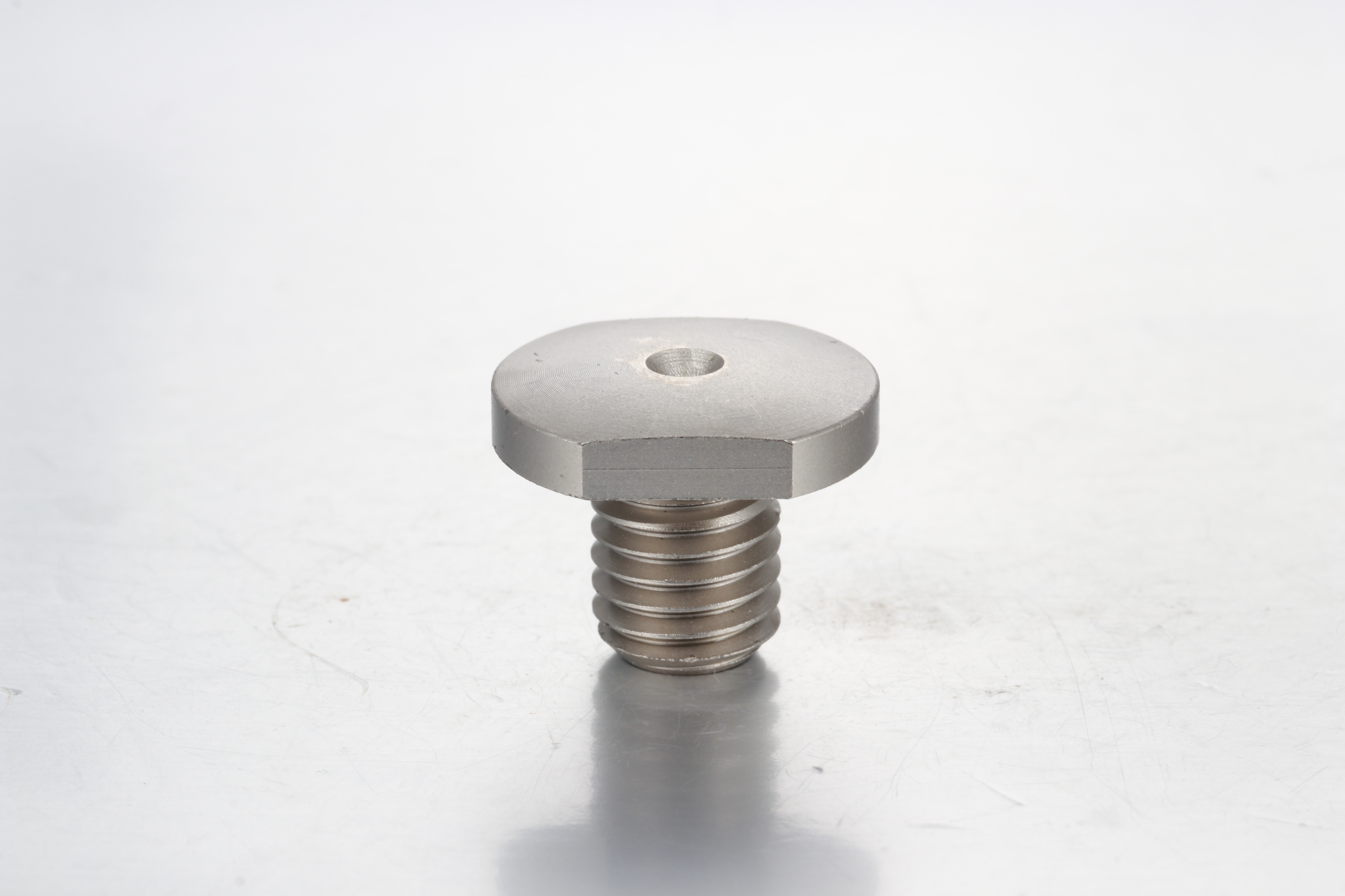 Kugelknöpfe mit Nickelhärte und Gewindebohrung TBBT