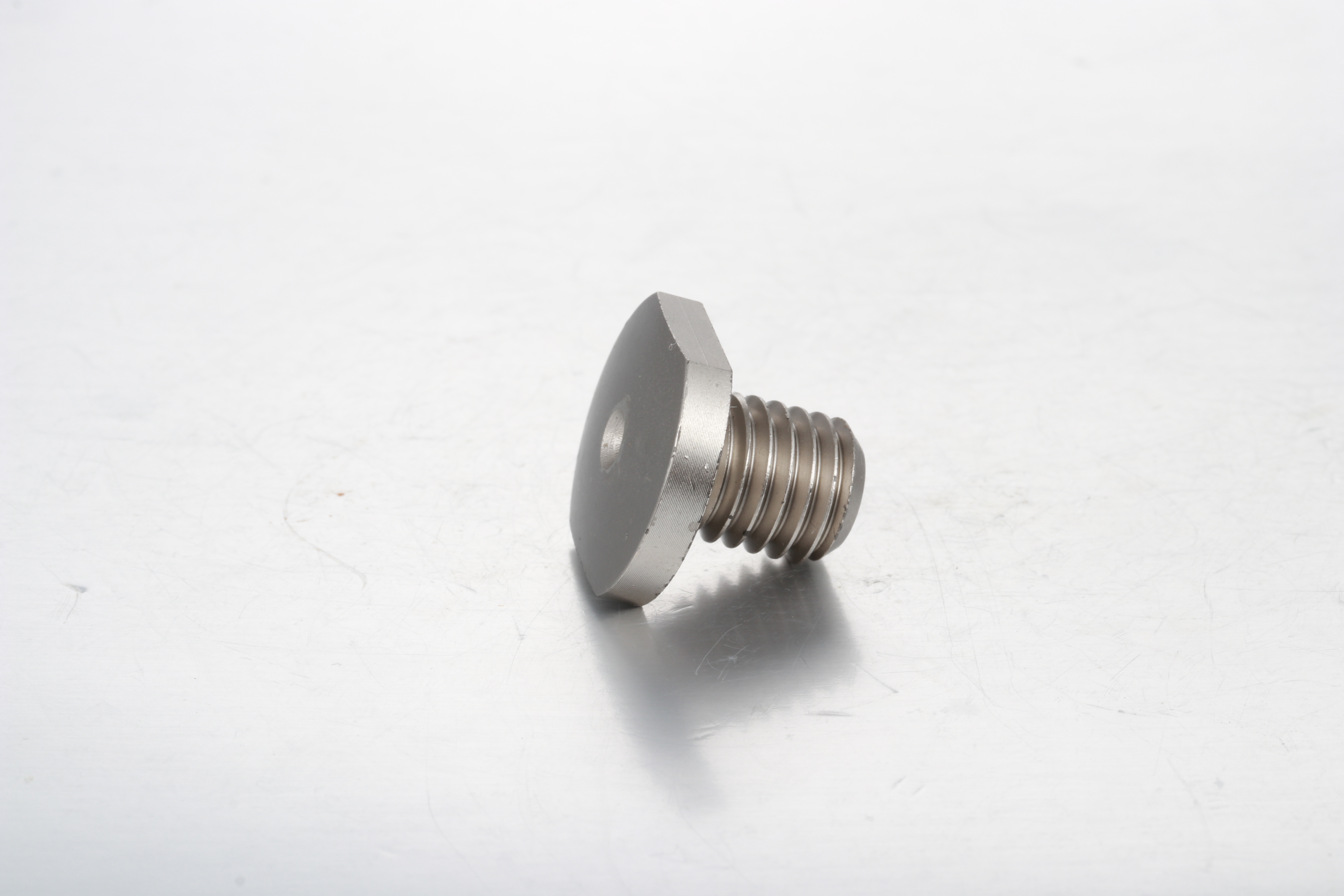 Kugelknöpfe mit Nickelhärte und Gewindebohrung TBBT